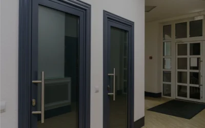 Nuevas soluciones para puertas seguras, funcionales y diseño innovador